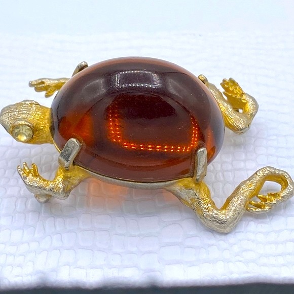 Hattie Carnegie Figural Frog Brooch With Amber Cabochon Gold Tone Very Unique - Picture 8 of 8